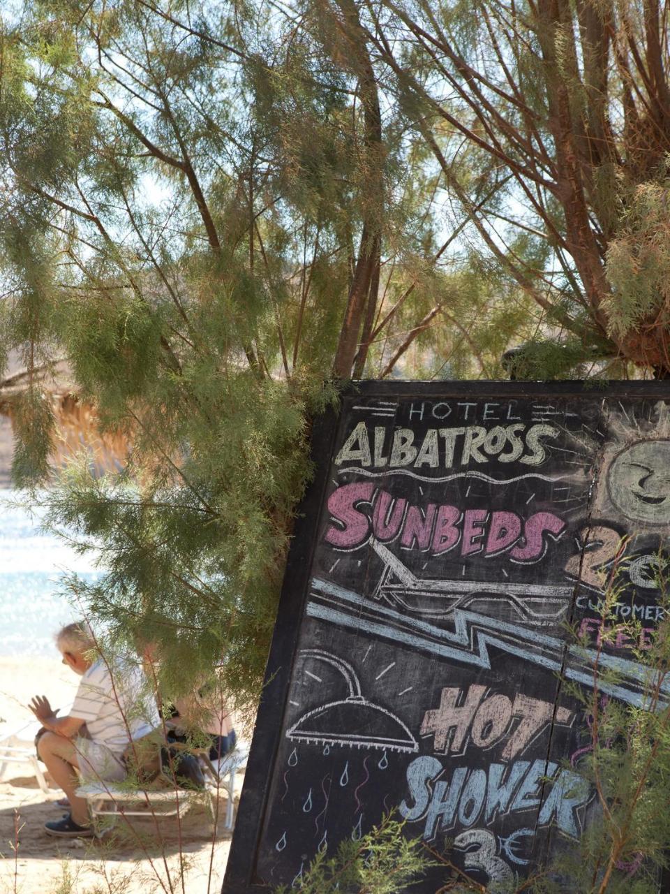 מלון Livadi  Albatross מראה חיצוני תמונה
