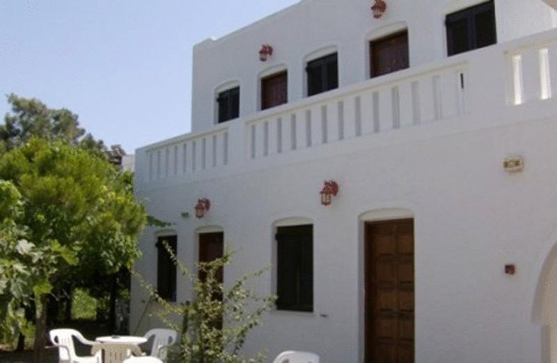 מלון Livadi  Albatross מראה חיצוני תמונה